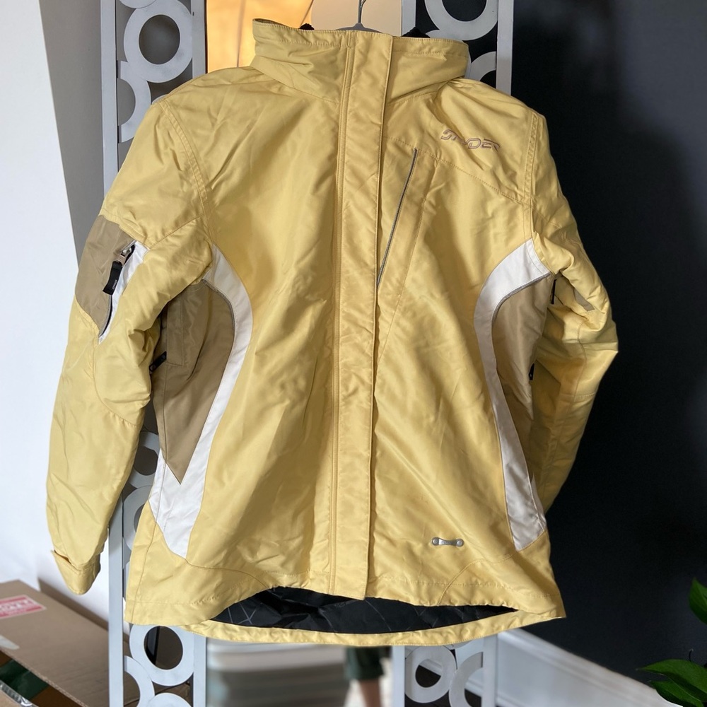 SPYDER SKI COAT! Gorgeous!